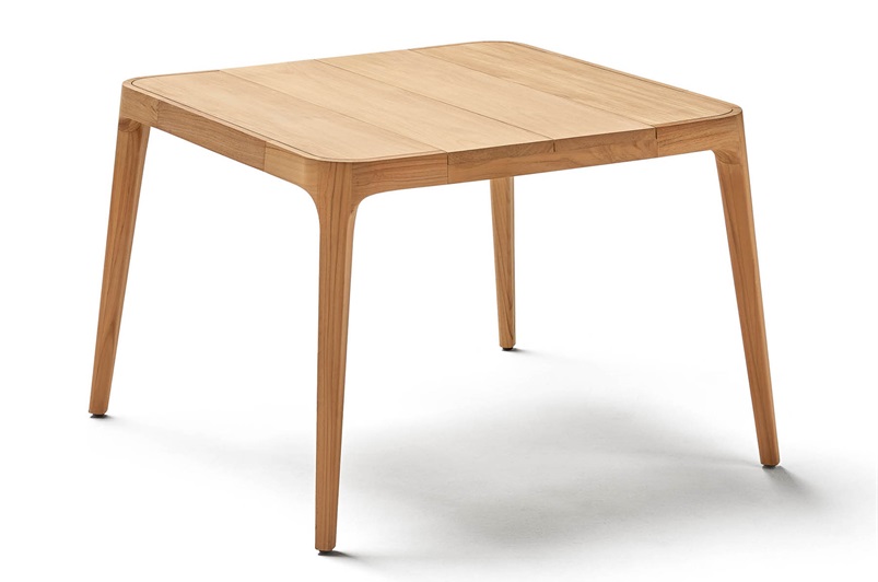 Teak with adjustable legs